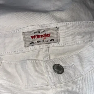 NWT Wrangler Womens High Rise Rodeo Straight Leg Crop Jeans- 14/32 thumbnail 6