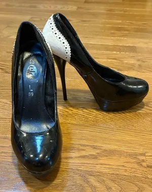 Rue21 | Black & White Stiletto High Heels Size Large 8/9 thumbnail 1