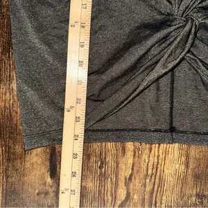 Lululemon Women's 12 Black and Gold Metallic Crescent Spark Athletic Tee Top thumbnail 7
