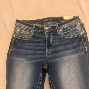 Miss Me Jeans, Women's Size 32 Blue, Denim, Gems Back Pocket, Flared thumbnail 4