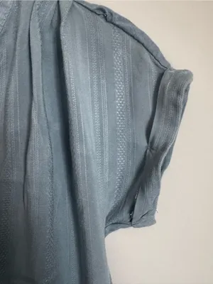 Universal Threads Blue Short Sleeve Tie Front High Low Blouse Top Size XS thumbnail 4