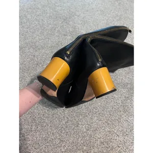 Kate Spade New York Black Leather‎ Knee High Boots Block Heel Zip Back thumbnail 6