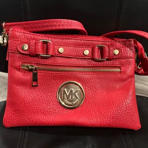 Michael Kors Red Zip Pouch crossbody thumbnail 8