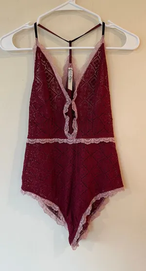 Free People Intimately Bodysuit Womens Small Red Stretch Cream Lace Be My Bae thumbnail 1