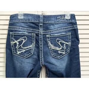 Silver Jeans Suki Capri Low Rise Straight Dark‎ Stitching Size 29 Embroidery thumbnail 4