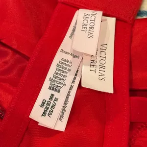 VICTORIA’S SECRET Dream Angels Wicked Satin Peek A Boo Cup Bra Red Crystal XL thumbnail 9