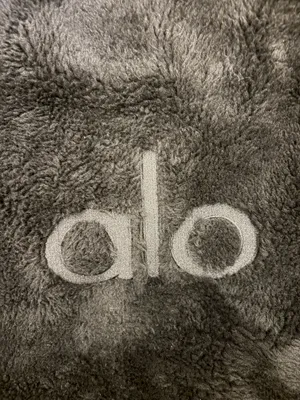 Alo Yoga Foxy Sherpa Tote thumbnail 4
