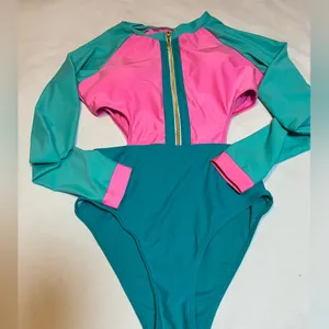 Pink and Green Long-Sleeve Rashguard Swimwear thumbnail 3