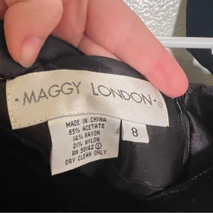 Vintage Maggy London Women's Size 8 Velvet Midi Dress Black Short Sleeve Slit thumbnail 11