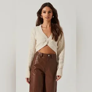 ASTR The Label Cream Cable Knit Twist Front Cropped Sweater Small NWT thumbnail 3