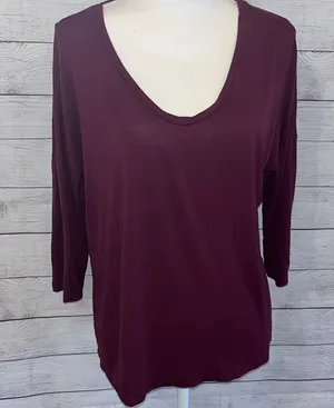 💖 Gap Burgundy 3/4 Sleeve Top thumbnail 1