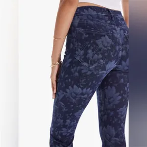 Mother Dazzler Hover High Rise Straight Leg Jeans in Depth of Field thumbnail 3