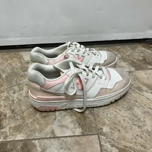 New balance 550 pink and white thumbnail 2