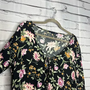 American Eagle Black Floral Tie-Front Blouse M Silky Viscose Resort Casual Top thumbnail 3