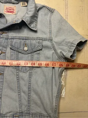 Levis Light Wash Denim Heritage Romper Button Front Short Sleeve Jumpsuit Small thumbnail 4