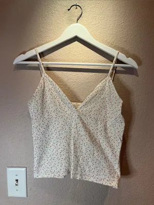 Brandy Melville Women’s Amara Floral Tank Top Coquette Girl Small thumbnail 2