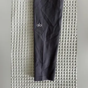 ALO Yoga Leggings thumbnail 4