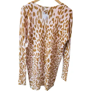 Show Me Your Mumu Pink Leopard V-Neck Sweater -M 🐆 💖 thumbnail 8