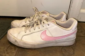 White and Pink Nike Casual Shoes thumbnail 1
