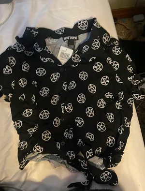 Hot Topic Crop Top thumbnail 1