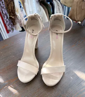 JustFab Nude Block Heels thumbnail 2