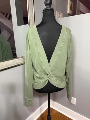 Aerie Offline twist-back oversized pullover sweatshirt sage green size medium.  thumbnail 4