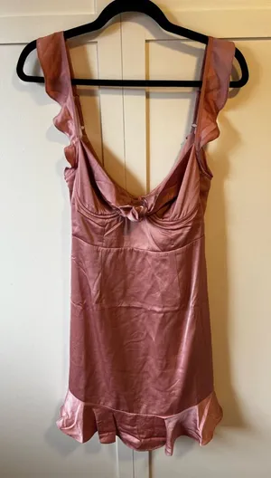 ASTR The Label Marla‎ Flutter Strap Satin Mini Dress NWOT Pink Rose Size L thumbnail 1
