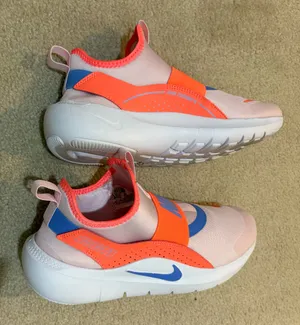 EUC Nike shoes  thumbnail 4