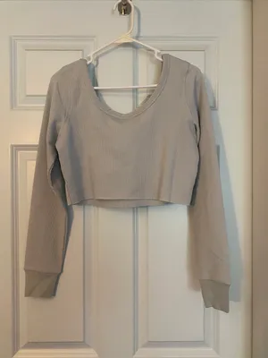 Long Sleeve Crop Top thumbnail 2