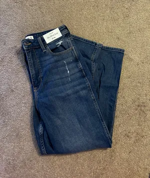 Abercrombie The Mom High Rise Jeans thumbnail 1