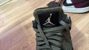 Air Jordan 4 Retro thumbnail 9