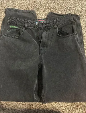 jeans thumbnail 1