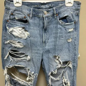 American Eagle ripped jeans thumbnail 3
