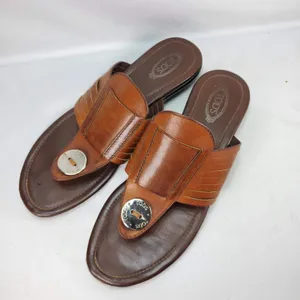 Tod's Thong Sandals Womens 10 Brown Leather Logo Medallion Italian Luxury Flat thumbnail 2