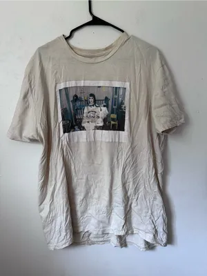 Crewneck Graphic T-Shirt in Light Gray thumbnail 2