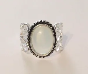 Vintage Style Moonstone Ring, Size 6 Silver thumbnail 2