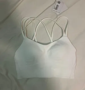 Lululemon NWT  white like a cloud bra size 4 thumbnail 1