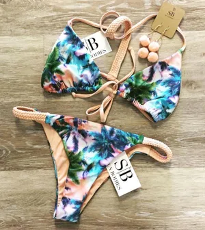 ✨NWT Dippin Daisys palm print racerback bikini top thumbnail 1