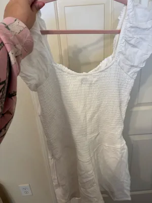 White Hollister romper thumbnail 6