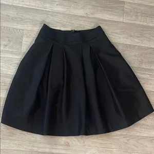 White House Black Market 2 A-Line Black Skirt pleated zip back thumbnail 1
