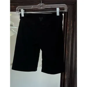 Aritzia TNA Black Biker Shorts thumbnail 2