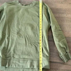 Lululemon Perfectly Oversized Crewneck in Bronze Green- Size Small thumbnail 8