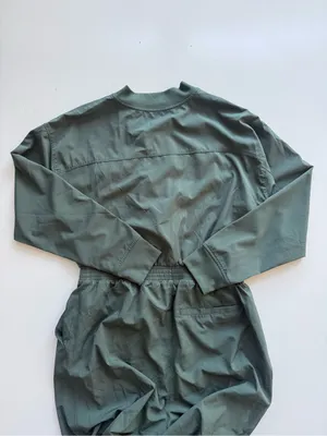 Old Navy StretchTech Cropped Zip Bomber Jumpsuit Size Medium - Sage Green thumbnail 8