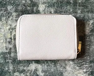 Gray wallet thumbnail 1