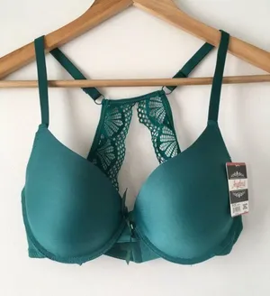 Green Bra, 36C Size 36 C thumbnail 1