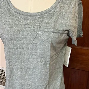 Threads 4 Thought Gray Women's Pocket Tee Top thumbnail 2