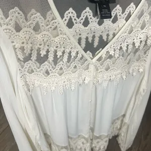 Karen Kane Cream Lace Blouse thumbnail 4