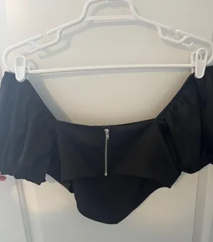 Forever 21 black silk crop top thumbnail 4