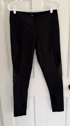 TNA Aritzia Black Mesh Panel Cropped Leggings‎ Size Large thumbnail 1
