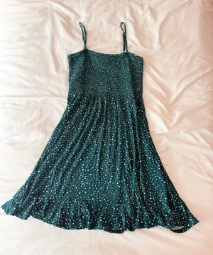 Forever 21 Emerald Green Dotted Smocked Dress Size Small thumbnail 1